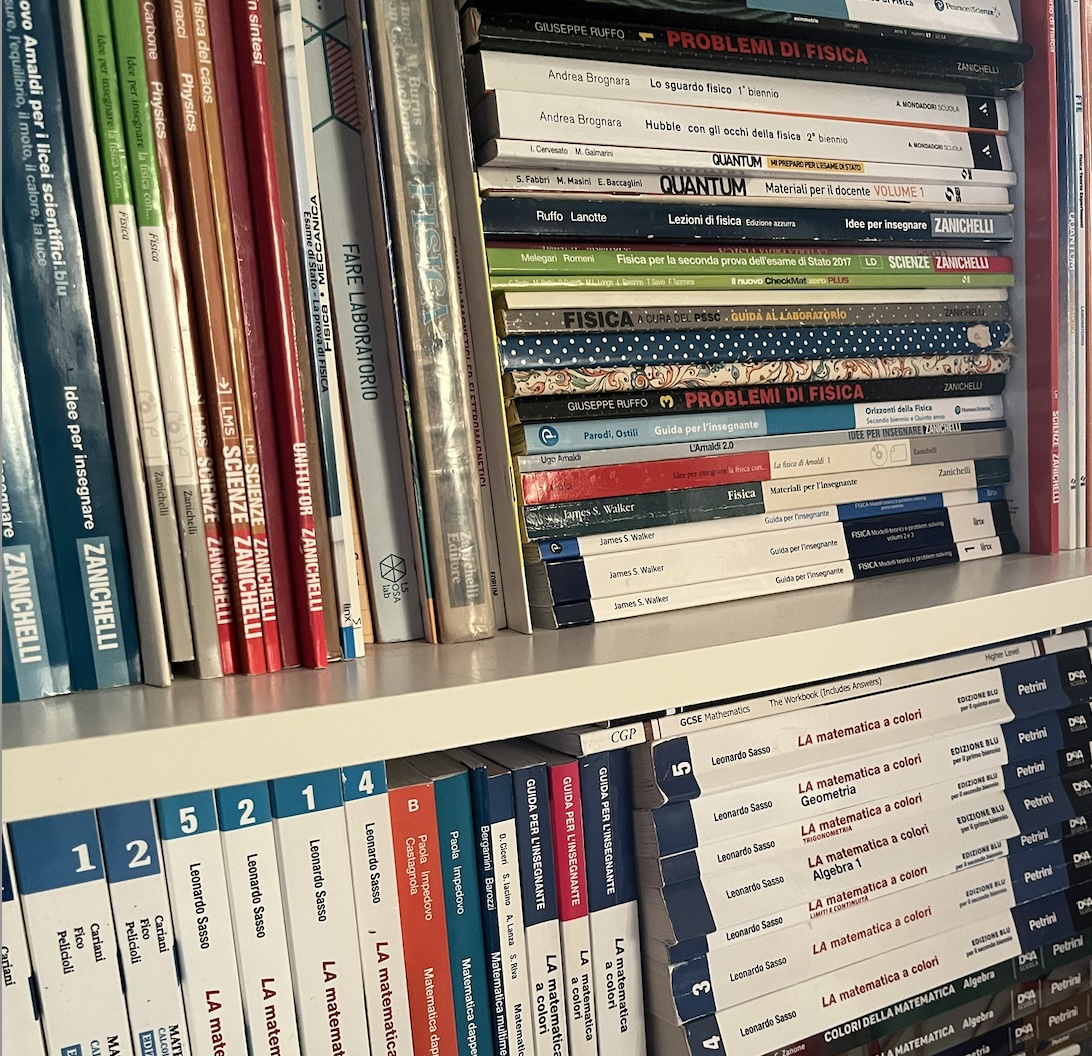 LIBRI DI TESTO.jpg